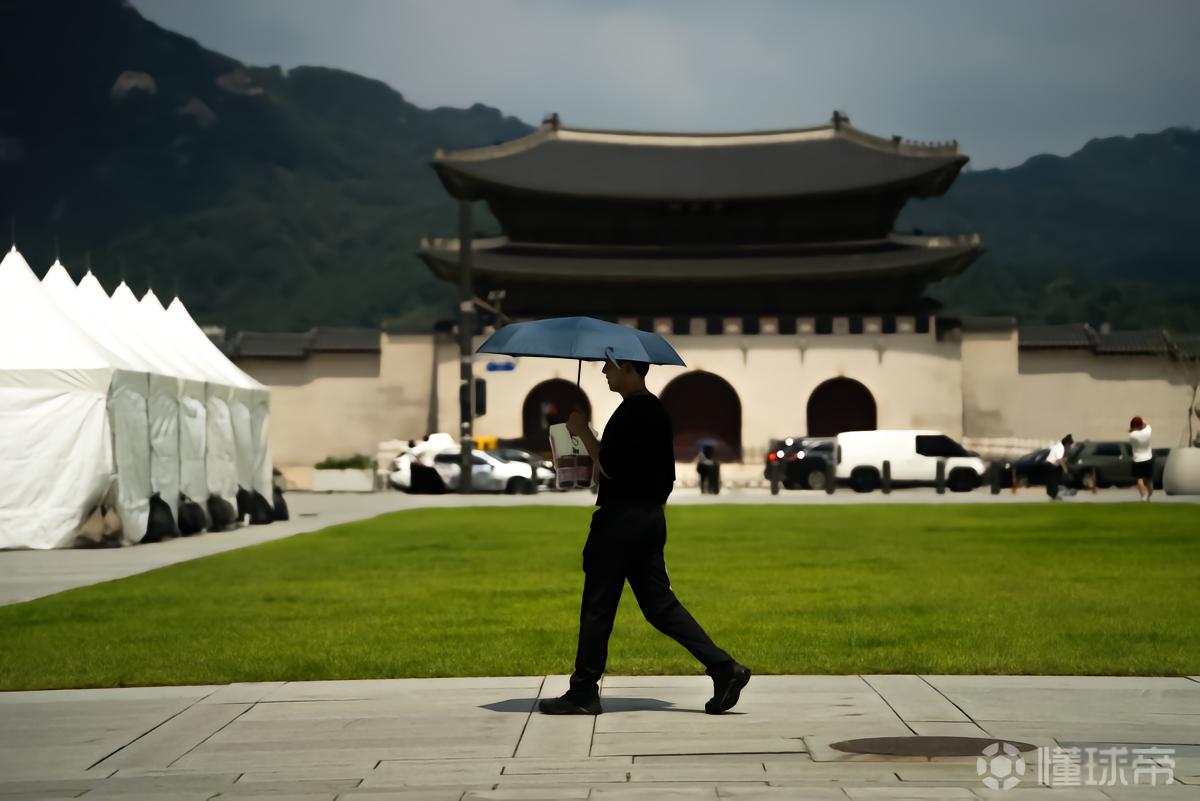 曼晚:曼城在首尔遭遇极端高温,或调整韩国行后半段行程
